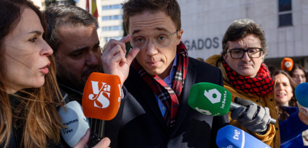 Errejón aporta al juez mensajes con Elisa Mouliaá que ella borró