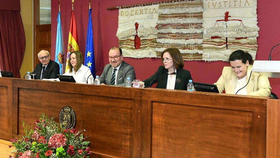 La Facultad de Derecho celebra a su patrón con la primera presidenta del Tribunal Europeo de Derechos Humanos