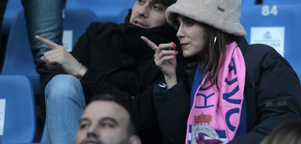 Irene Arcos y Dani Martínez pasean su amor de Madrid a Riazor