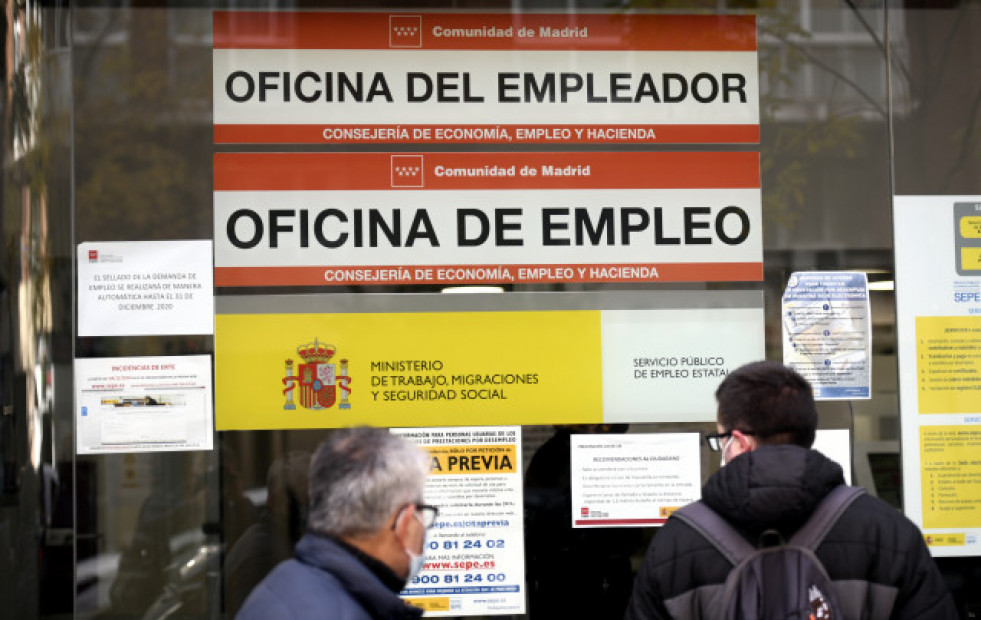 España recorta la tasa de paro al 10,6 % en 2024 tras sumar 468.100 empleos