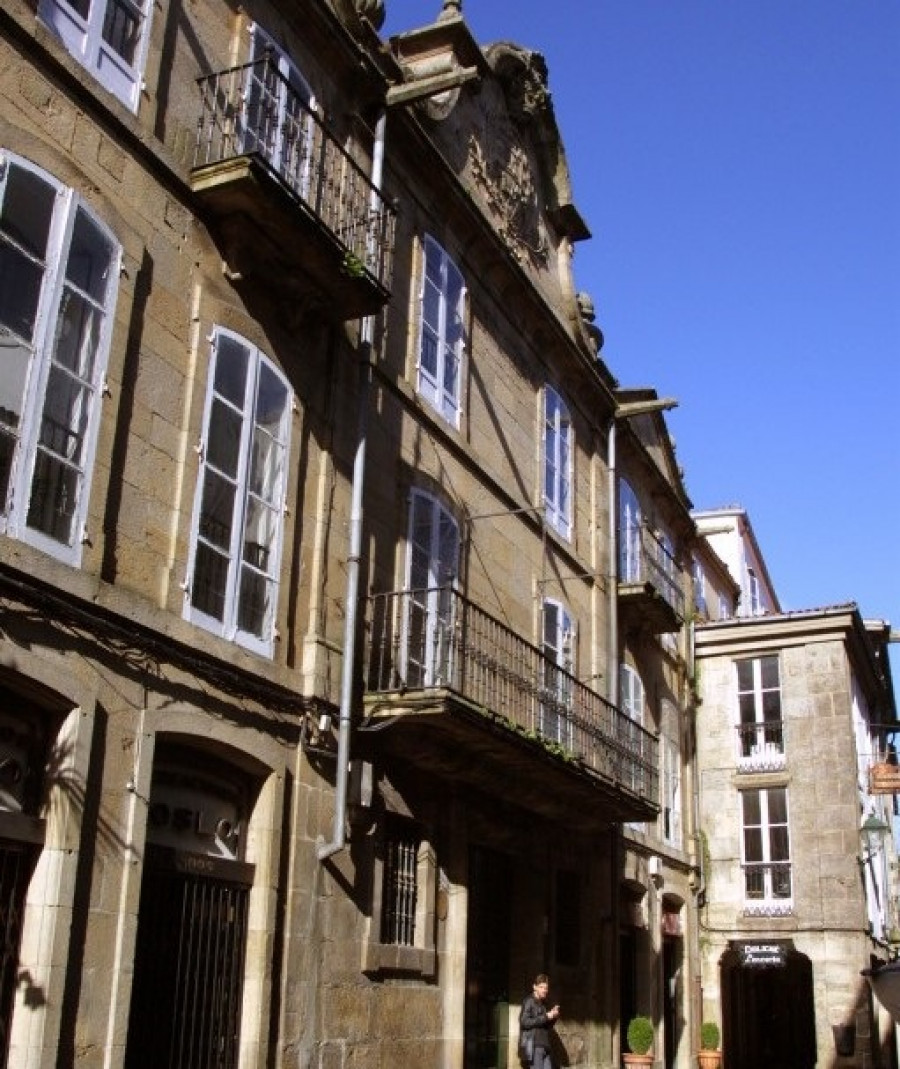 El Ayuntamiento de Santiago multa con 2.000 euros a los propietarios del Pazo dos Irlandeses