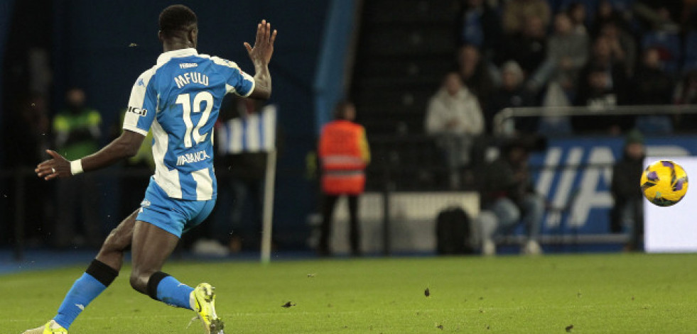 Mfulu, listo pero deberá hacer méritos para volver