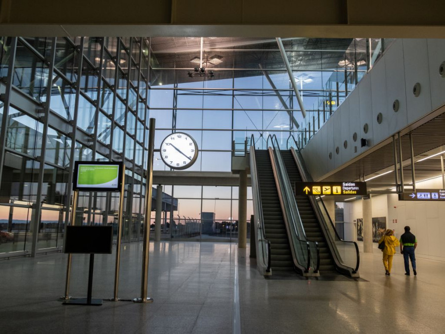 Alerta en Lavacolla: El aeropuerto de Santiago arranca el año perdiendo miles de pasajeros