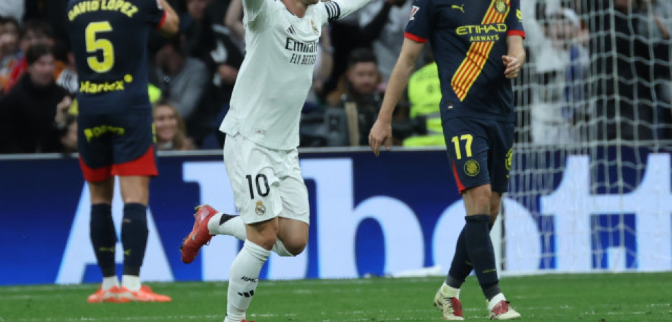 Modric y Vinícius dan un cómodo triunfo al Real Madrid ante el Girona  (2-0)