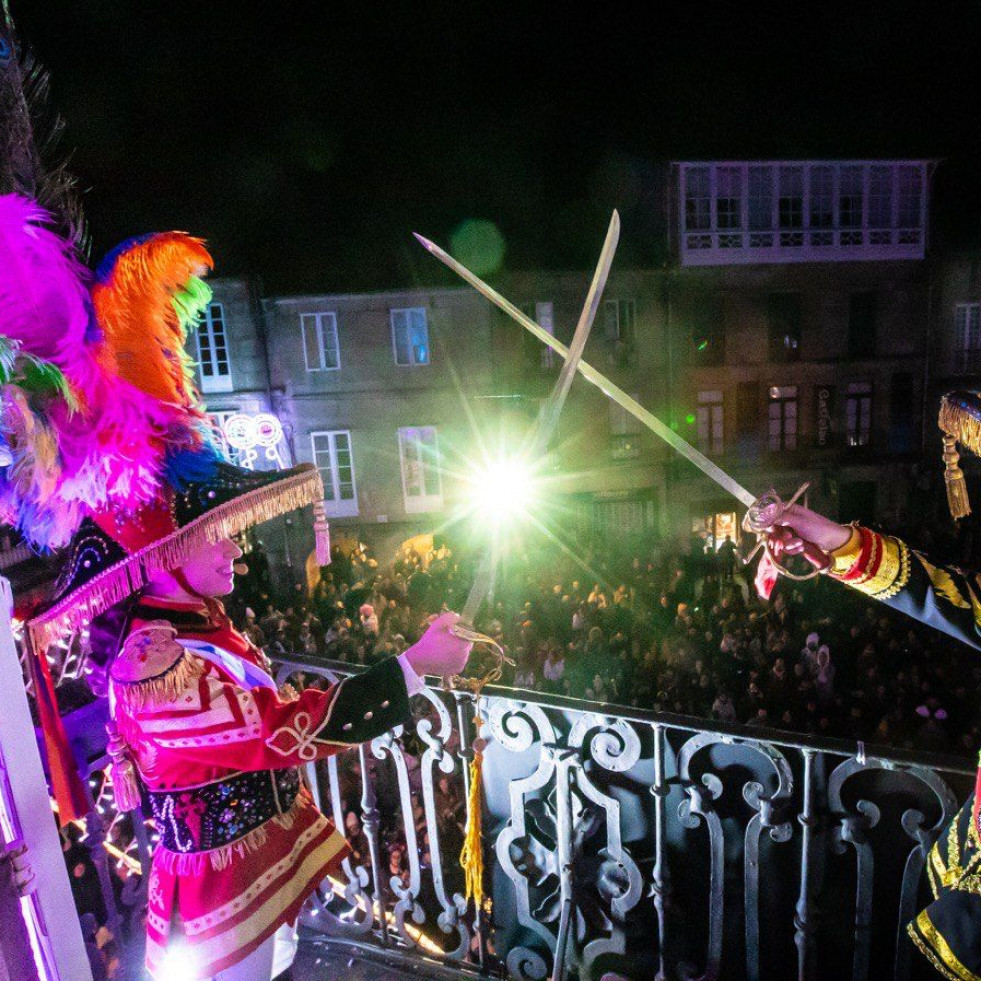 Las xeneralas da Ulla abren el Carnaval de Santiago con un pregón con repaso satírico a la política