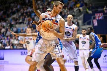 El Obradoiro se impuso por 93 a 59