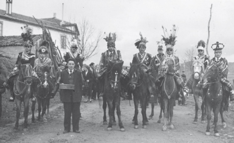 La historia del Entroido compostelano: Una fiesta con más de 200 años de tradición | Origen del Meco y de los Xenerais da Ulla