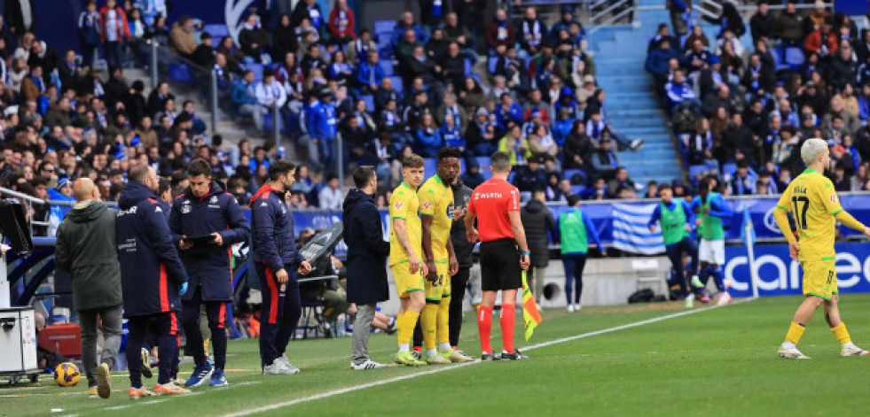 La segunda unidad del Deportivo pone su primer granito de arena