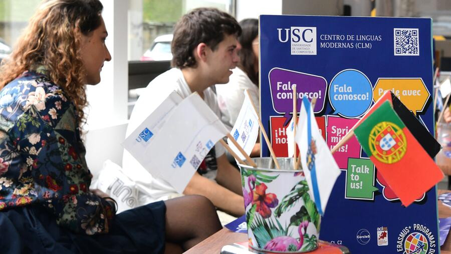 Practica idiomas en Santiago: la USC ofrece sesiones de conversación y exámenes DELF