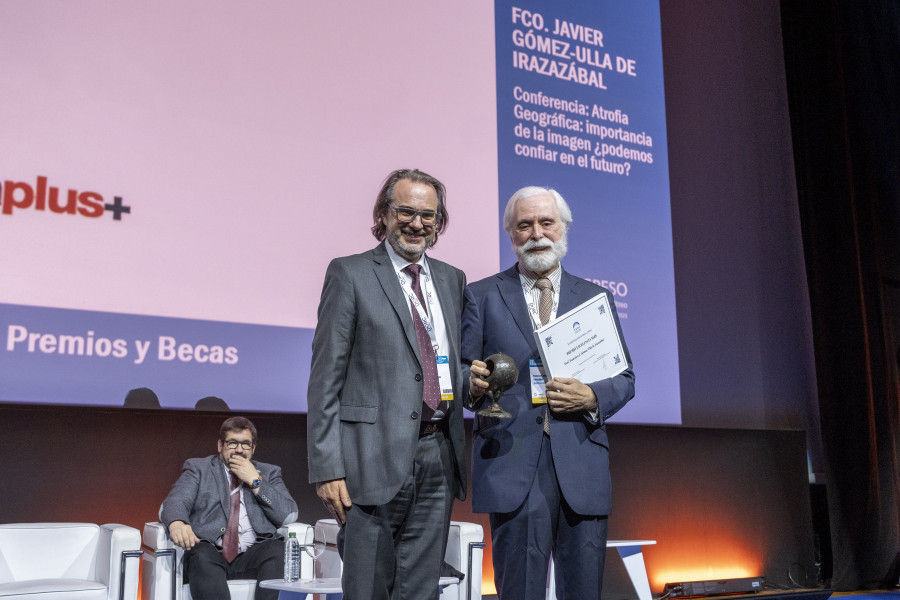 Francisco Gómez-Ulla recibe el Premio a la Excelencia de la Sociedad Española de Retina