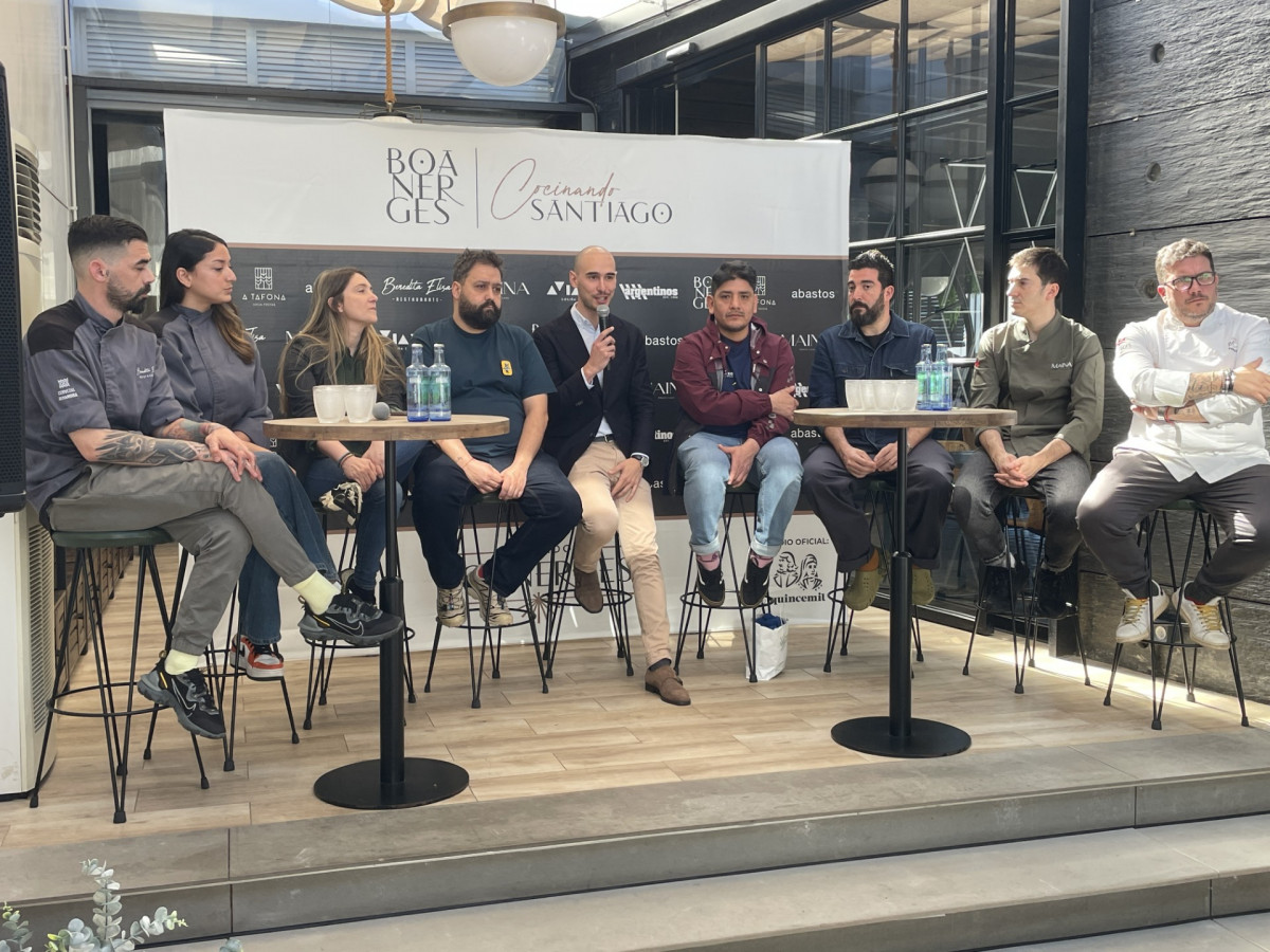 Foto Presentación Cocinando Santiago en Mercado Boanerges