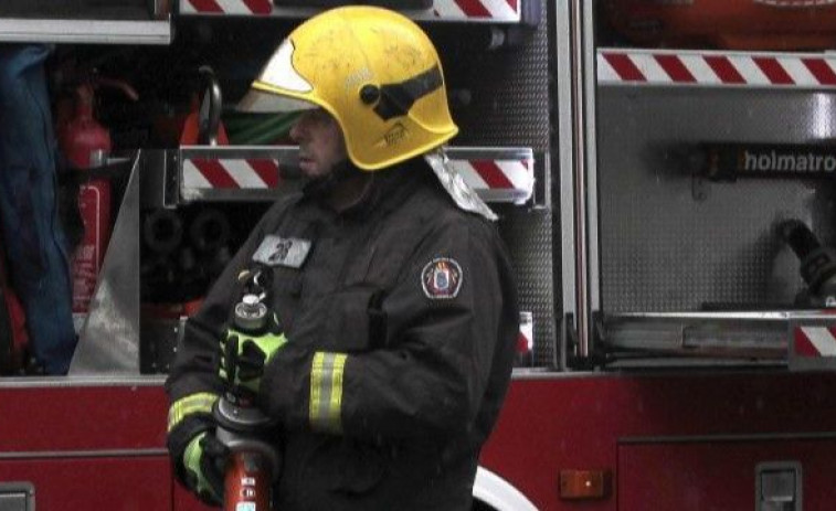 Evacuado en Santiago un trabajador de un restaurante tras un incendio