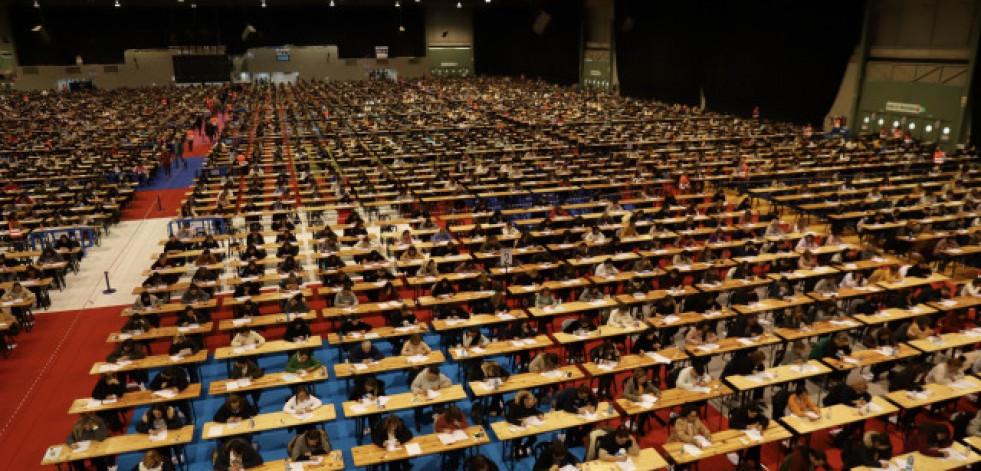 Más de 20.000 personas se inscriben para cubrir 1.600 plazas de profesores en Galicia