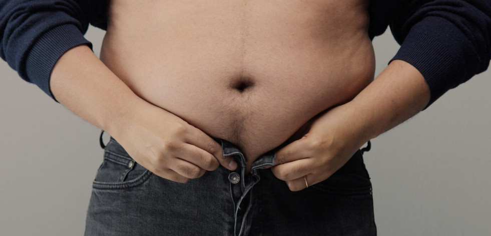 Más allá de la genética: descubren cómo la edad transforma tu cintura (y qué se puede hacer)