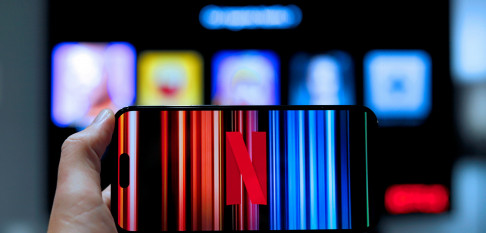 Netflix lanza subtítulos inteligentes para que no te pierdas ni una palabra
