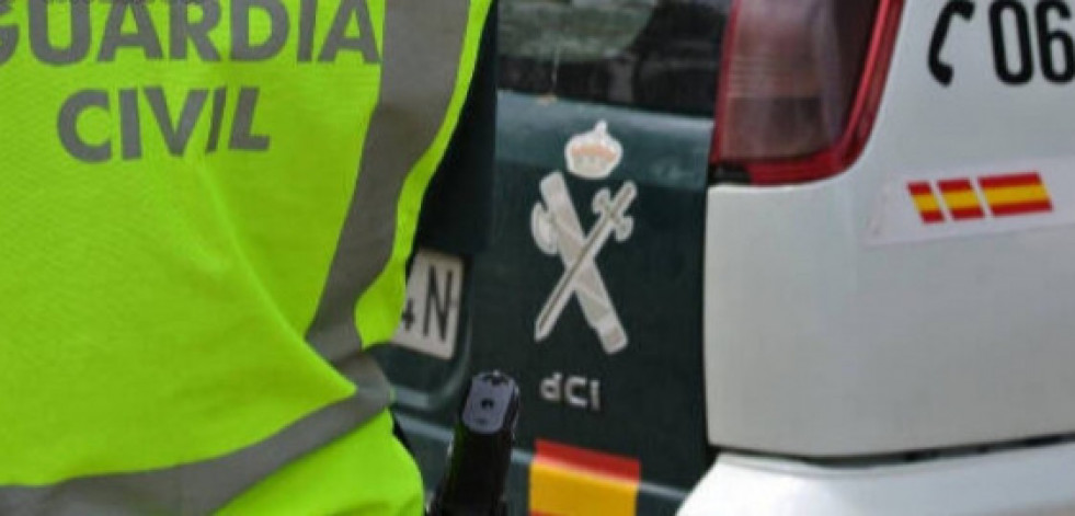 Detenido un joven peruano que circulaba entre Santiago y Brión sin carné y con una orden de expulsión de España
