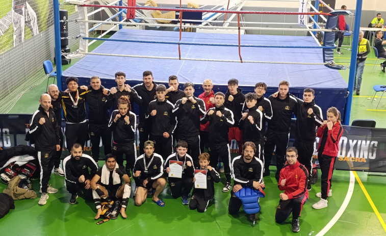 Bertamiráns arrasa con 14 medallas en el Torneo Clasificatorio de Kick Boxing de la Ribeira Sacra