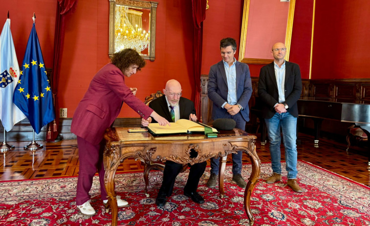 El Nobel de Física Kip Thorne visita Santiago