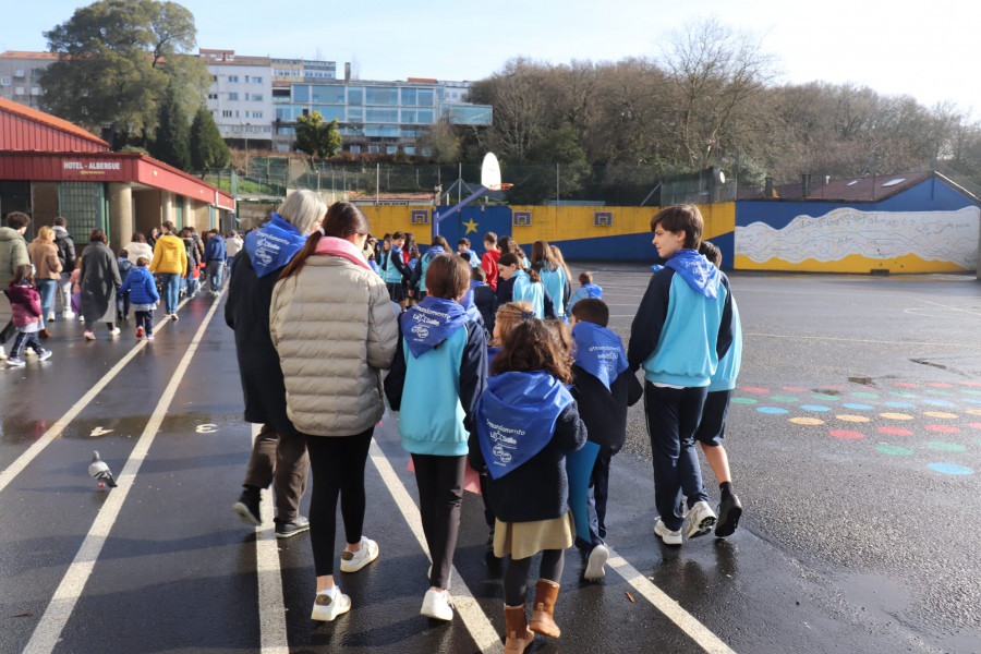 Alumnado de La Salle recibe formación acerca de la menstruación por parte de estudiantes de Enfermería de la USC