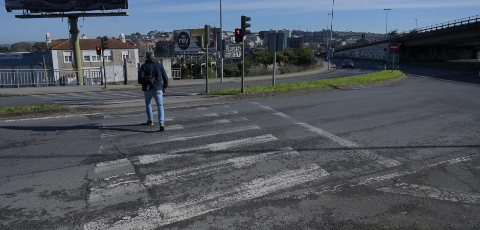 Cuatro policías salvan la vida de una mujer en A Coruña