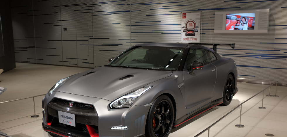 Más de 100 coches de todas las épocas y estilos se dan cita en la feria automovilística de Área Central