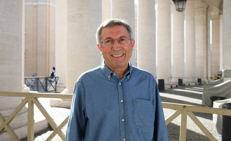 Juan Vicente Boo presenta en Santiago '33 miradas del papa Francisco: Los años decisivos'