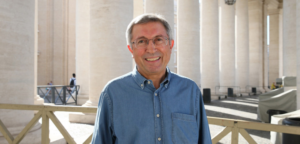 Juan Vicente Boo presenta en Santiago '33 miradas del papa Francisco: Los años decisivos'
