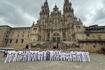 Foto de grupo en la plaza del Obradoiro