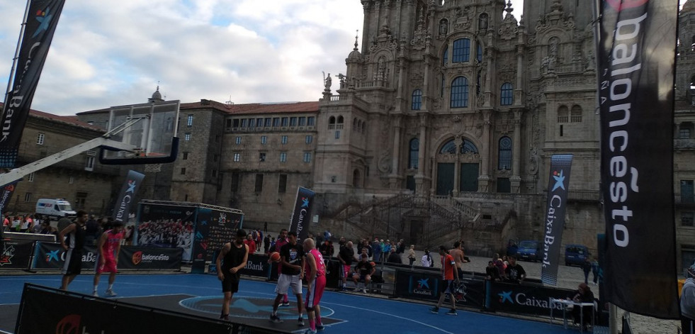 La Plaza del Obradoiro se convierte en una gran cancha de baloncesto con el torneo 3X3 Caixabank