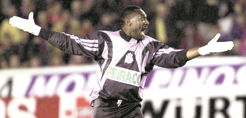 CAMPEONES 25 | Songo’o: un indiscutible bajo palos con pantalones largos que quiso ser goleador