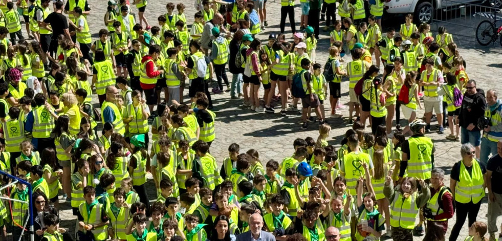 Máis de 450 escolares participan na Marcha Ciclista organizada polo departamento de Educación Viaria da Policía Local