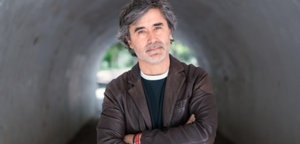 Pedro Simón: “Yo no me veo escribiendo una novela sin mi mochila de periodista”
