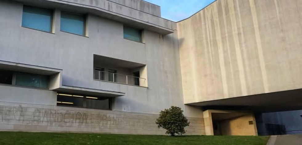 A Escola de Cinema ESCAC trae a Santiago cursos gratuítos de formación técnica en son, produción e edición audiovisual