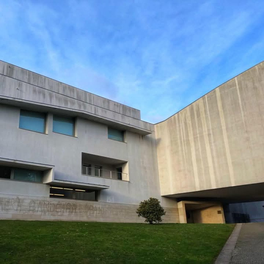 A Escola de Cinema ESCAC trae a Santiago cursos gratuítos de formación técnica en son, produción e edición audiovisual