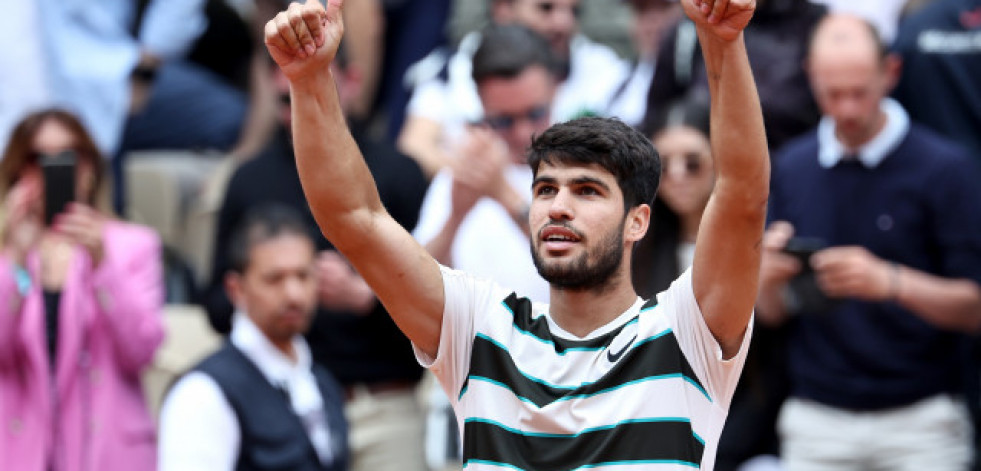 Alcaraz arranca con paso firme en Roland Garros
