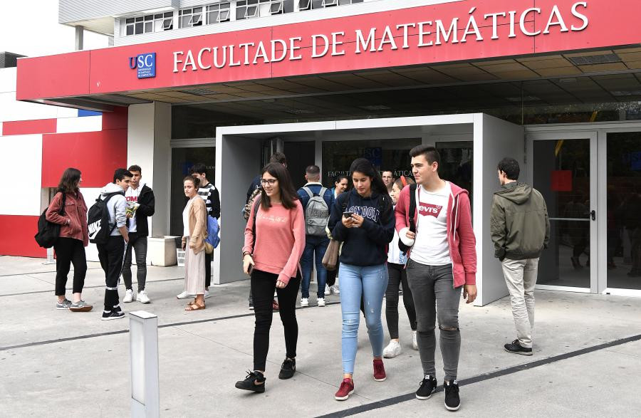 Alarma en la comunidad científica por la cancelación del Máster en Matemáticas de la USC: estudiantes inician una campaña en defensa del programa
