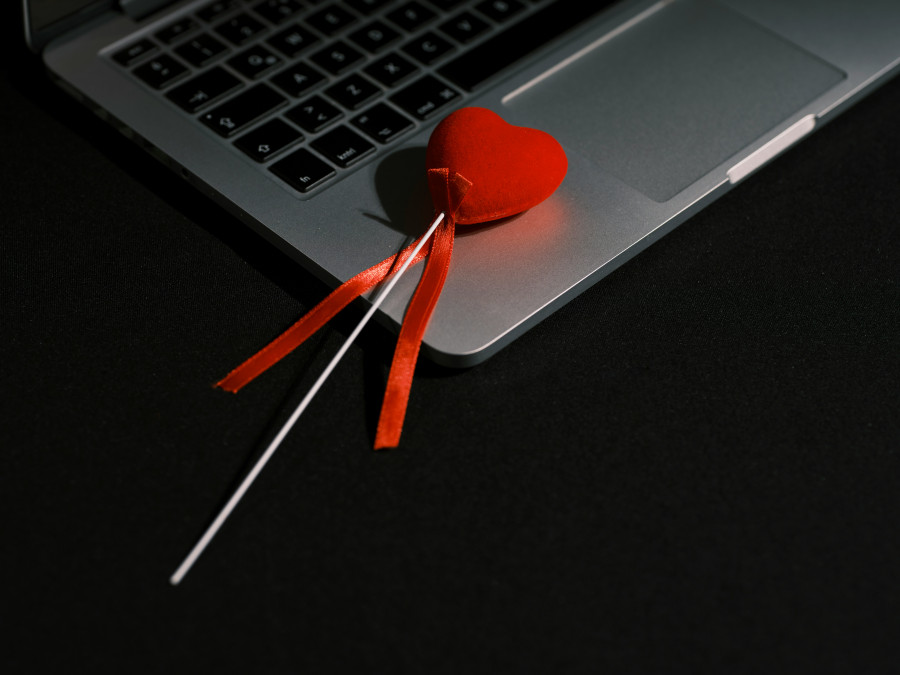 ¿Es tu amor online un fraude? La verdad que ocultan las "romance scam" y cómo detectarlas