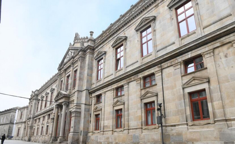 La USC reivindica su exclusividad en Medicina y exige respeto a los acuerdos firmados