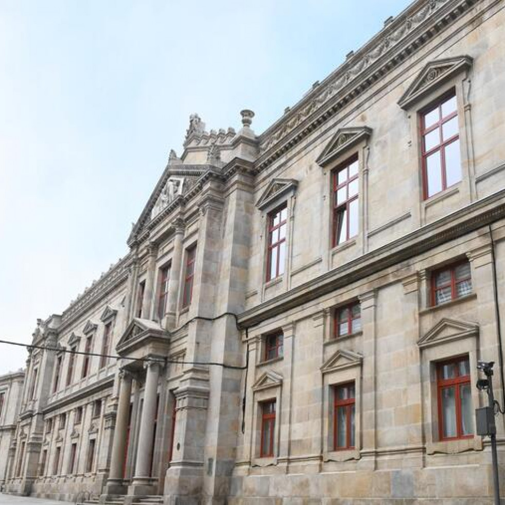 La USC reivindica su exclusividad en Medicina y exige respeto a los acuerdos firmados