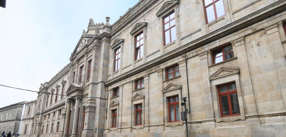La USC reivindica su exclusividad en Medicina y exige respeto a los acuerdos firmados