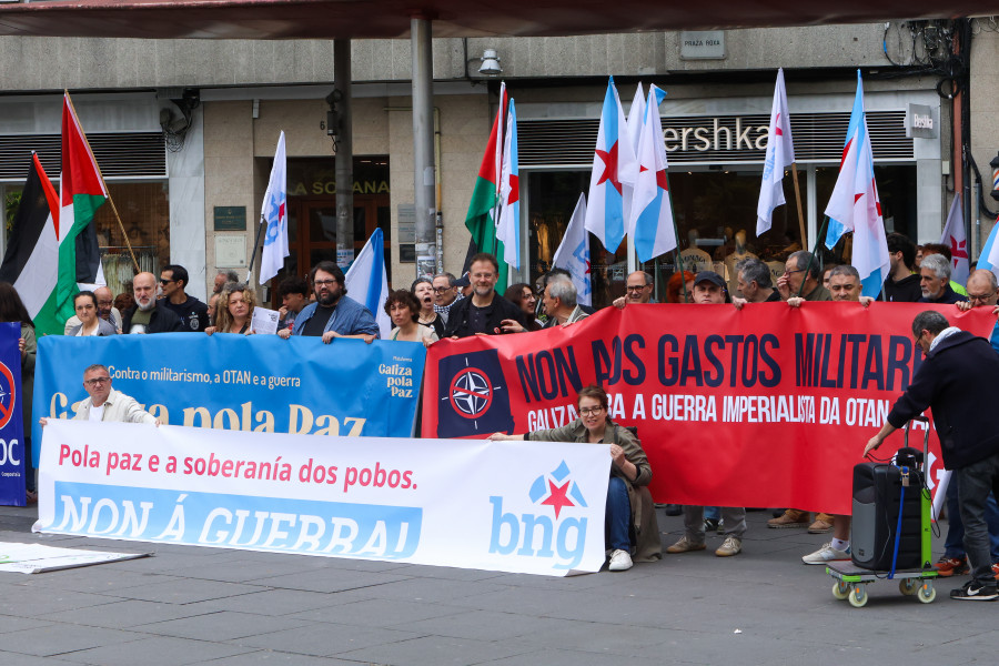 La Plataforma Galiza pola Paz clama en Santiago "contra la guerra"