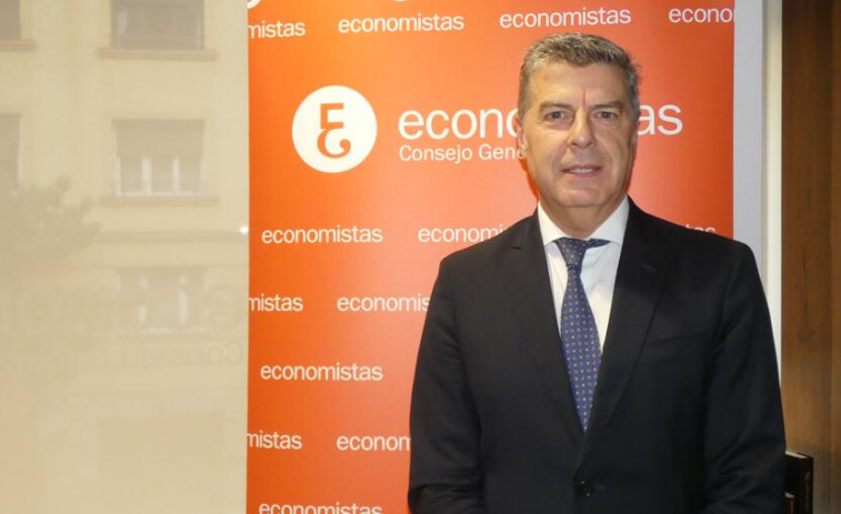 Este profesor de la USC, nuevo presidente del Consejo General de Economistas de España