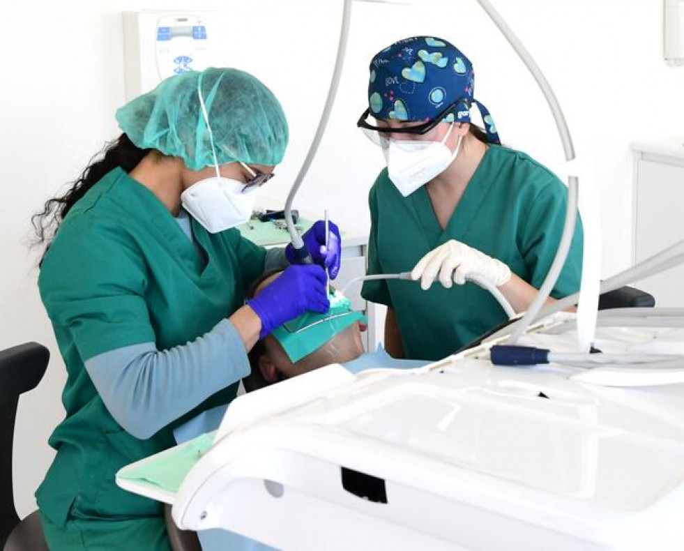 Estudiantes practicas odontologia 2025 06