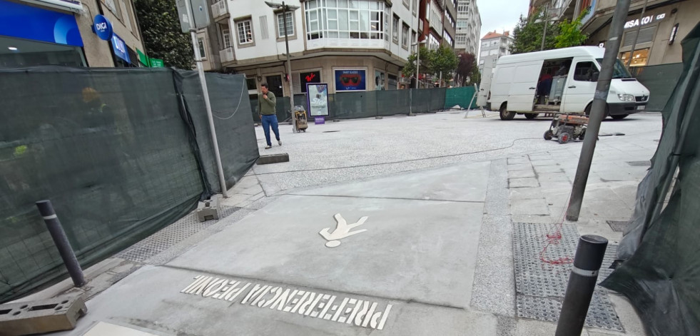 Reabierto al paso peatonal el cruce entre Xeneral Pardiñas y República do Salvador tras un mes de obras