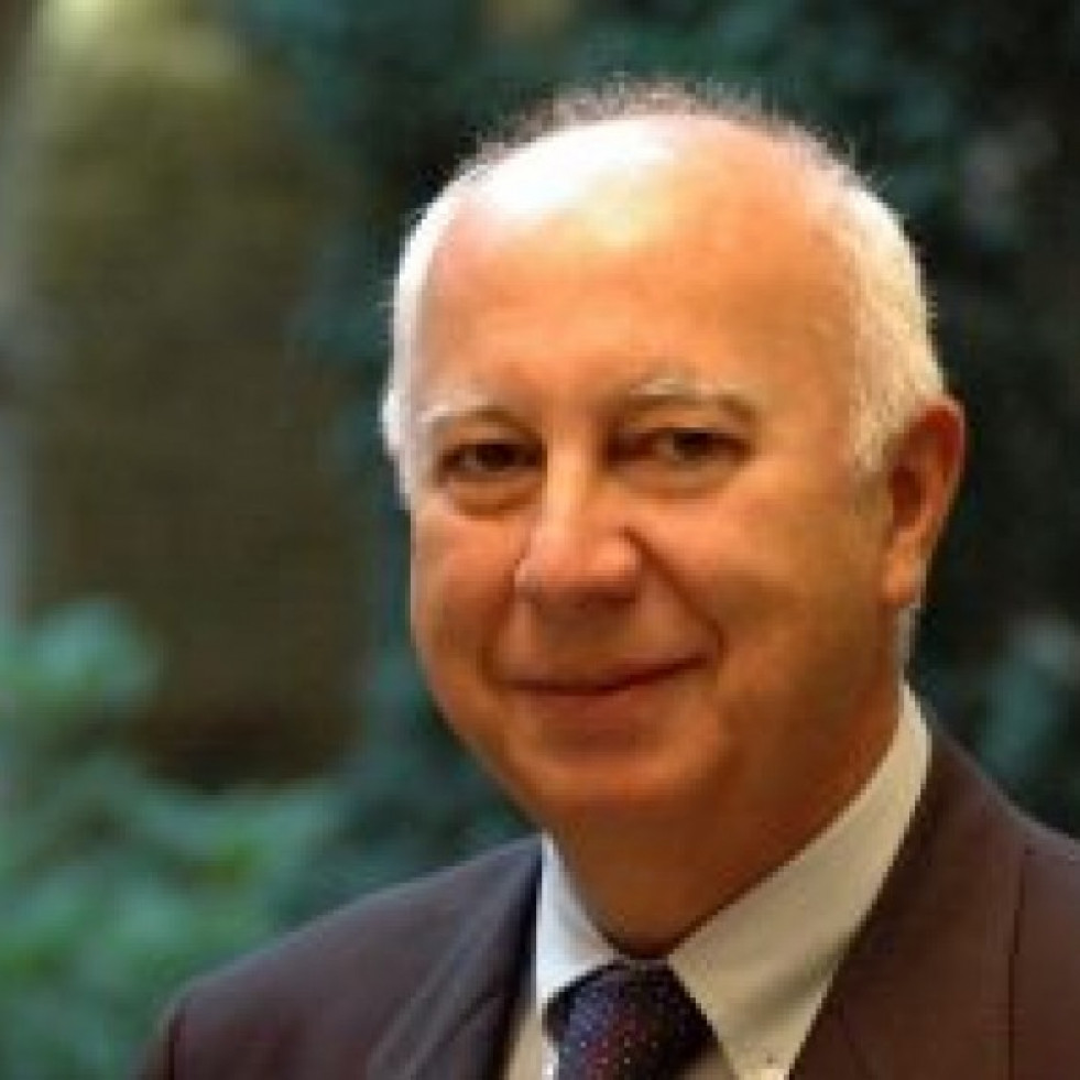 Juan Casares