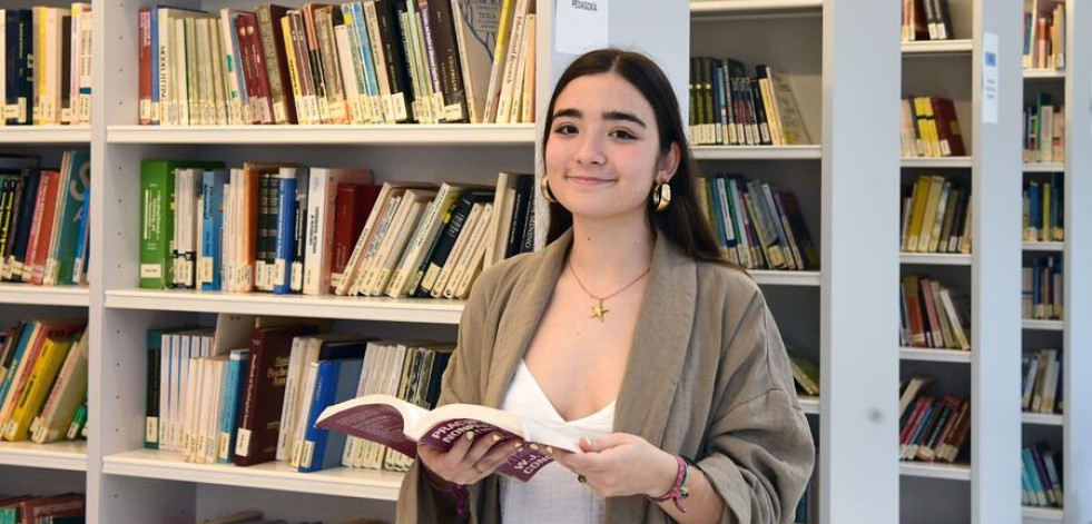 La estudiante de la USC Lara Castro, galardonada con la beca Santander Excelencia 360º