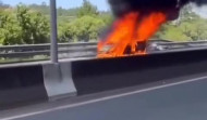 Vídeo | Arde un coche en Milladoiro provocando importantes retenciones en la SC-20