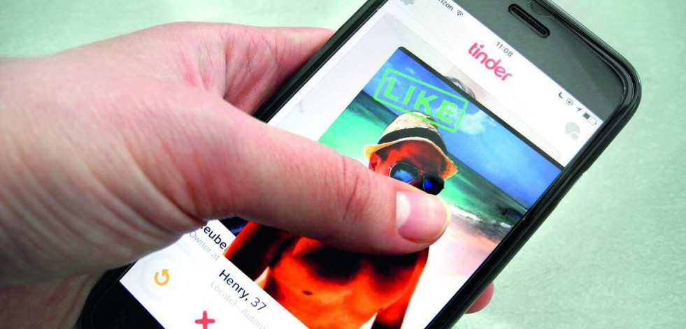 Una mujer denuncia que fue drogada y abusada sexualmente por un hombre que conoció en Tinder