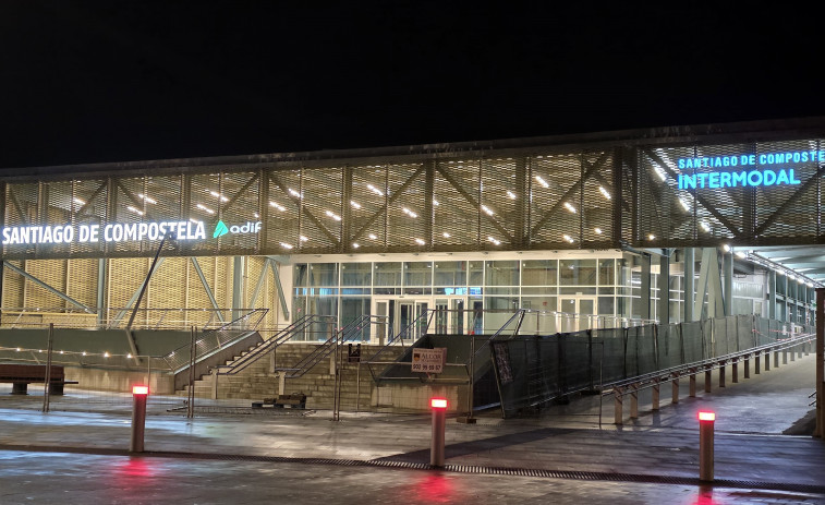 La estación intermodal de Santiago se prepara para su apertura definitiva con el nombre de Daniel Castelao