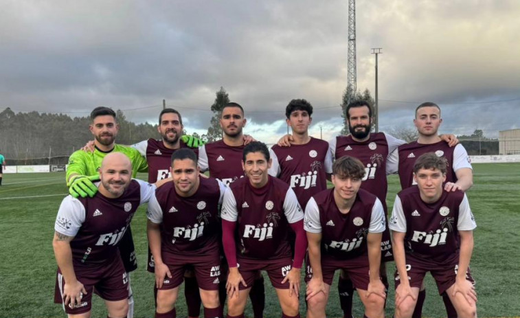 El PP acusa al Concello de Santiago de aplazar una final de fútbol por “olvidarse de comprar los trofeos”